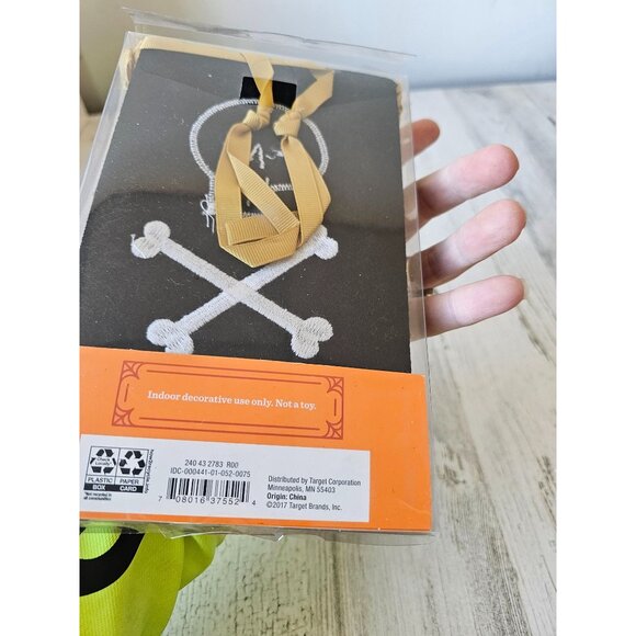 Hyde eek poison banner Halloween prop skull crossbone black party unique 5 ft ne - Picture 5 of 7